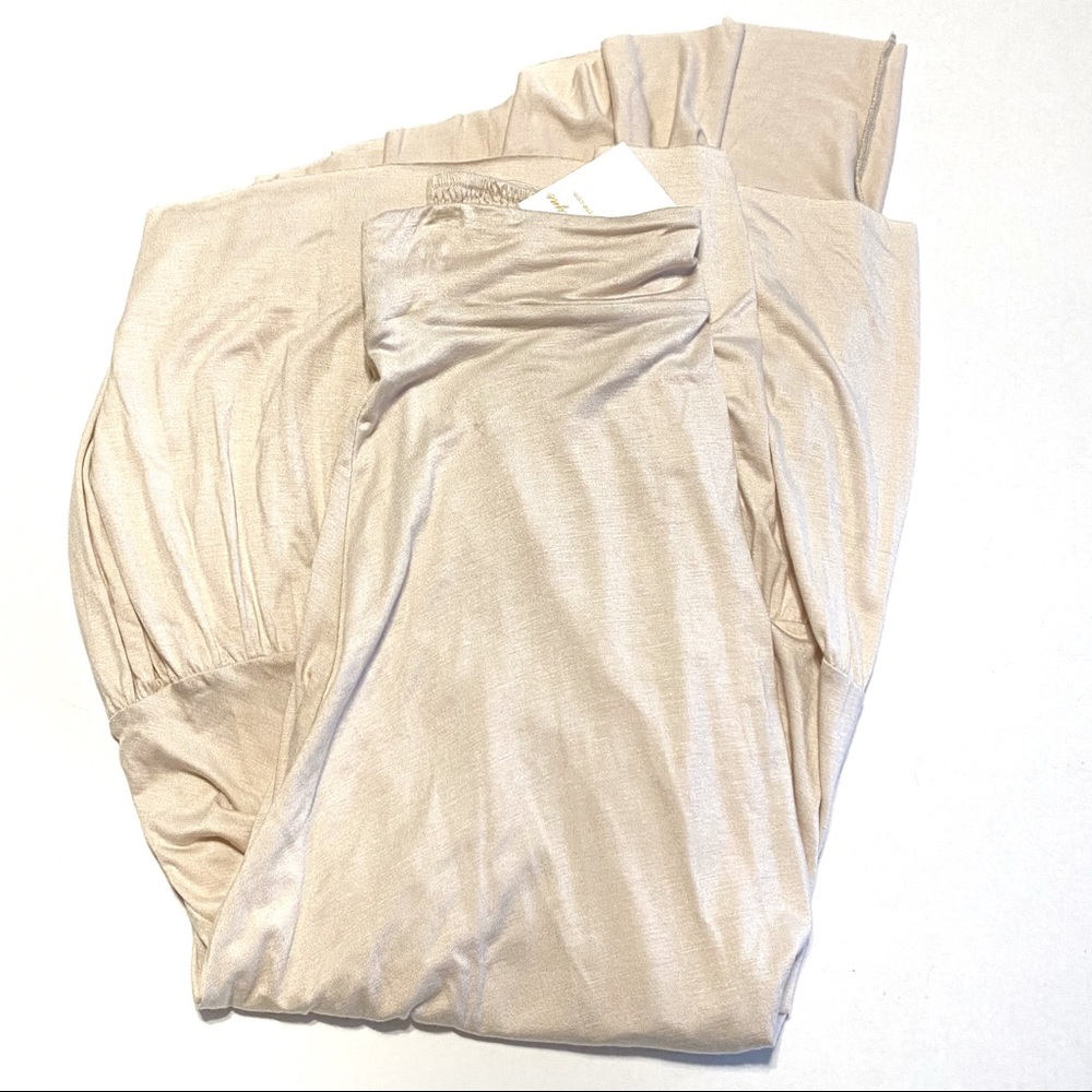 NWT HiLo Oatmeal Skirt!!